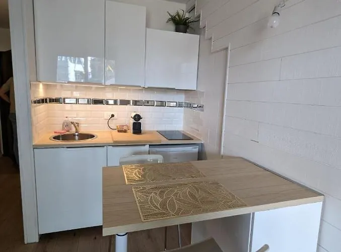 Cosy Edelweiss Апартаменты *