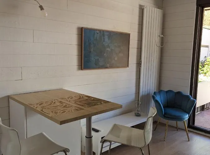 Апартаменты Cosy Edelweiss Bagneres-de-Luchon